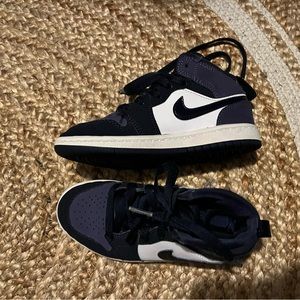 12c Jordan 1s gently used